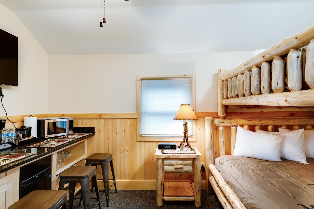 Cobble Mountain Lodge เลคแพลซิด ภายนอก รูปภาพ