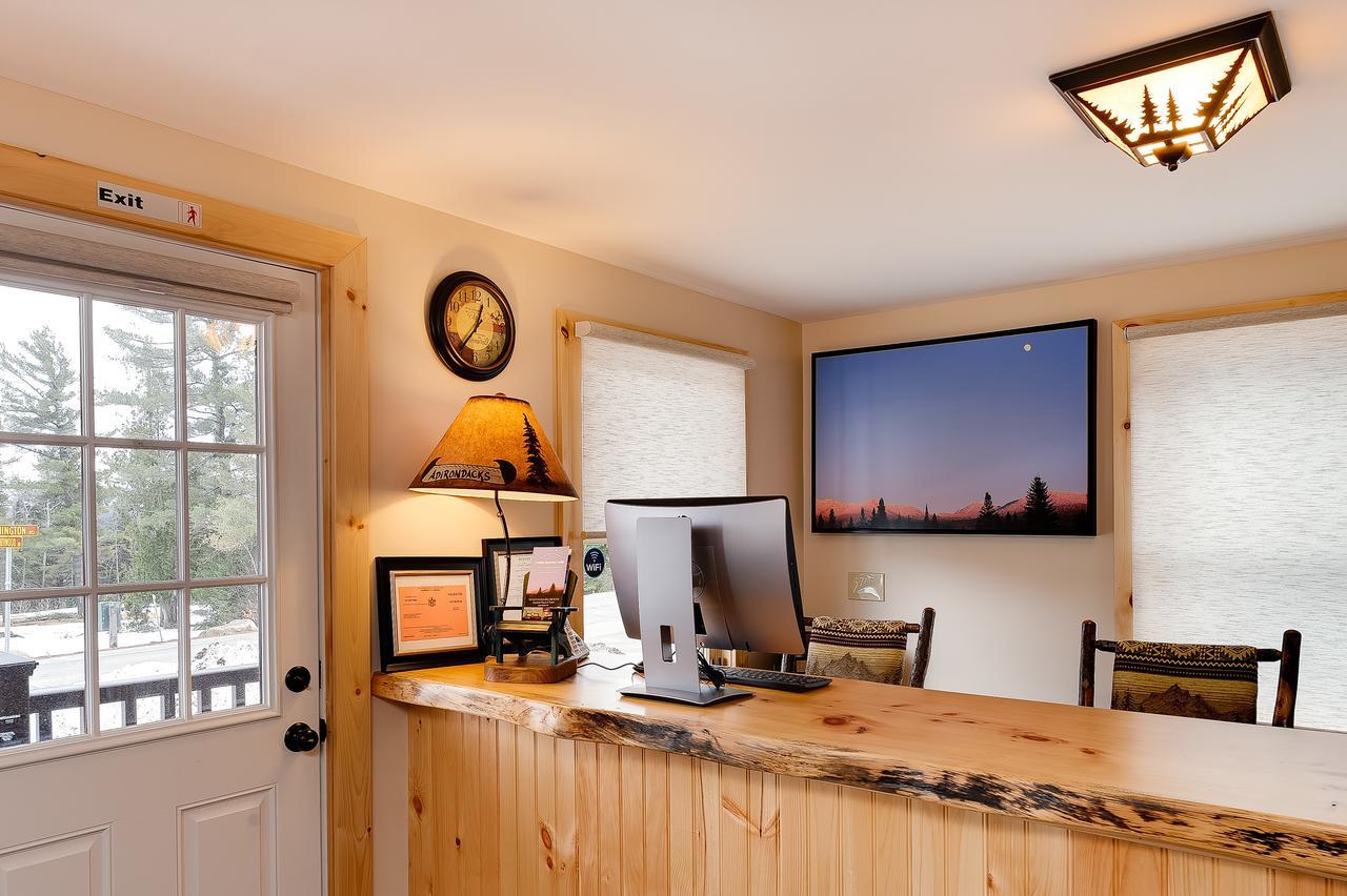Cobble Mountain Lodge เลคแพลซิด ภายนอก รูปภาพ