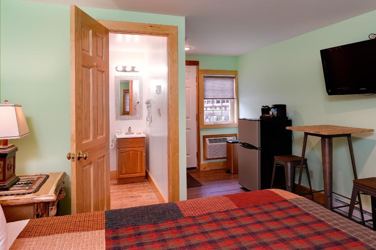 Cobble Mountain Lodge เลคแพลซิด ภายนอก รูปภาพ