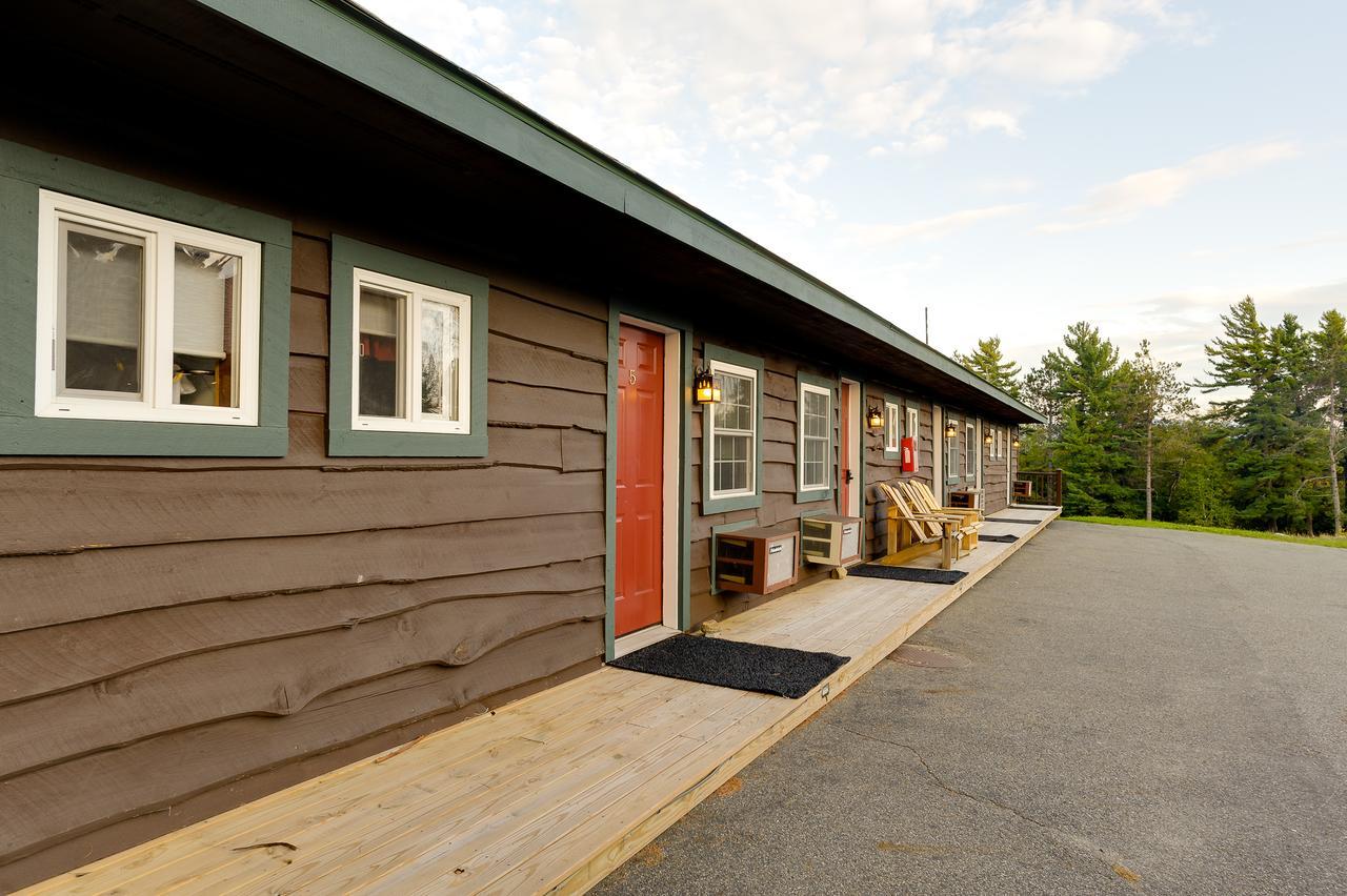 Cobble Mountain Lodge เลคแพลซิด ภายนอก รูปภาพ